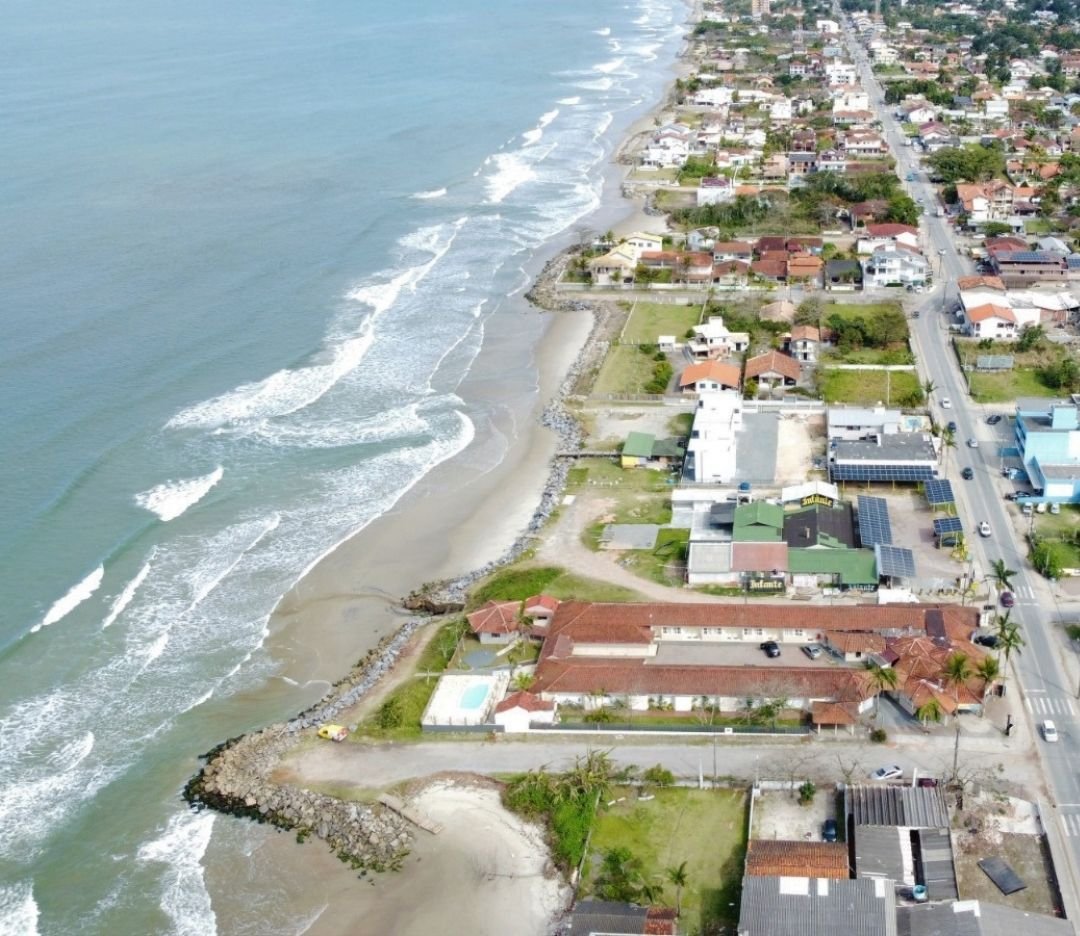 hotel na praia itapoá